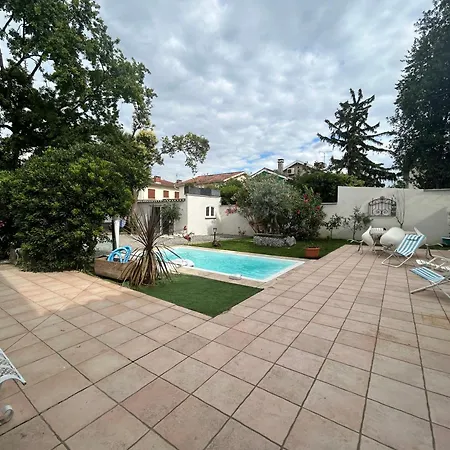 Rose Villa *
