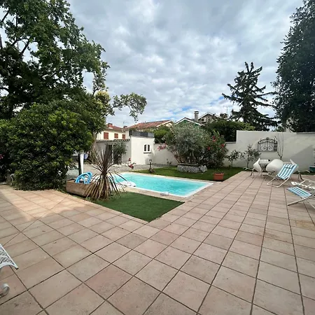 Rose Villa *